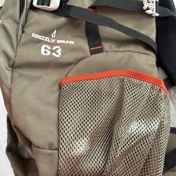 JanSport GRIZZLY BEAR 63 - New Cilantro Grn - Picture 10 of 16